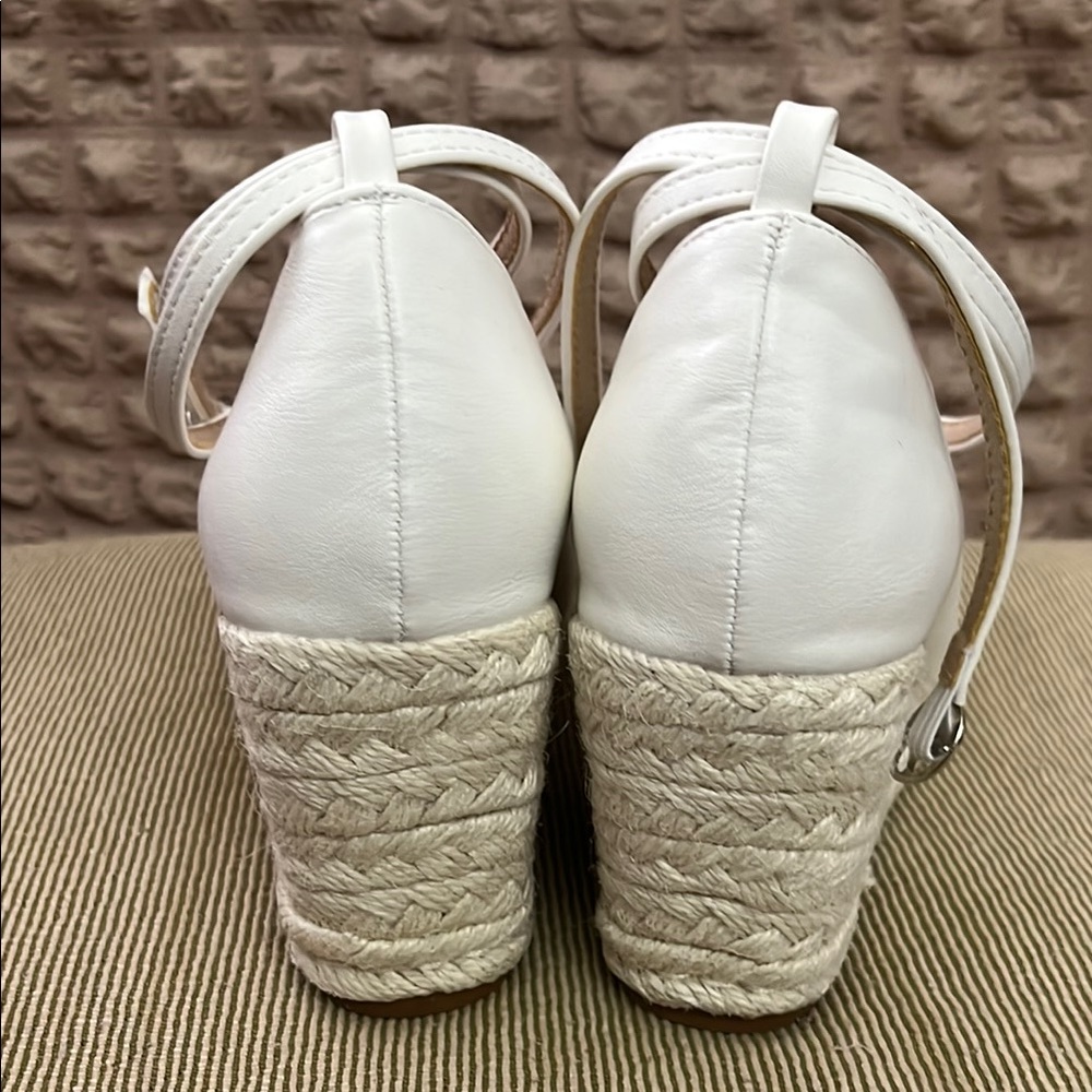 Women's White Espadrille Wedges.NWT - Picture 8 of 9